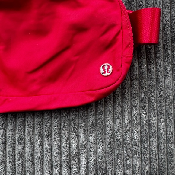 Lululemon Everyday Belt Bag Corporate 1L - Picture 2 of 2